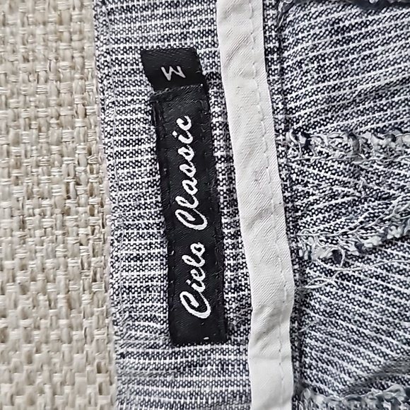 Cielo Classic linen Shorts Gray/white size medium - Picture 4 of 8